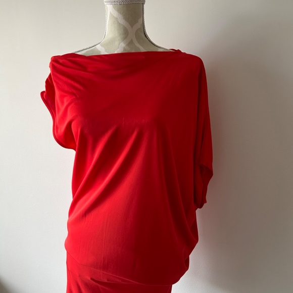Red one sleeve dress - Picture 2 of 2